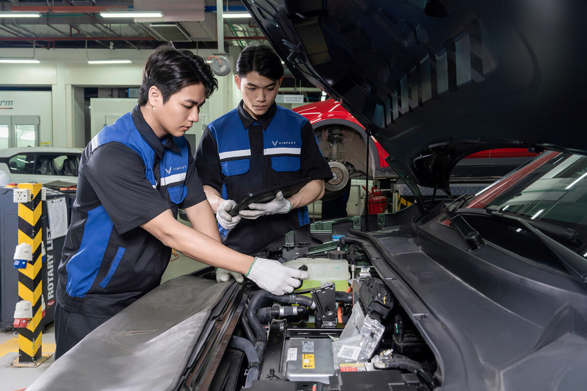 Ắc quy trong mục bảo hành phụ tùng xe mới VinFast