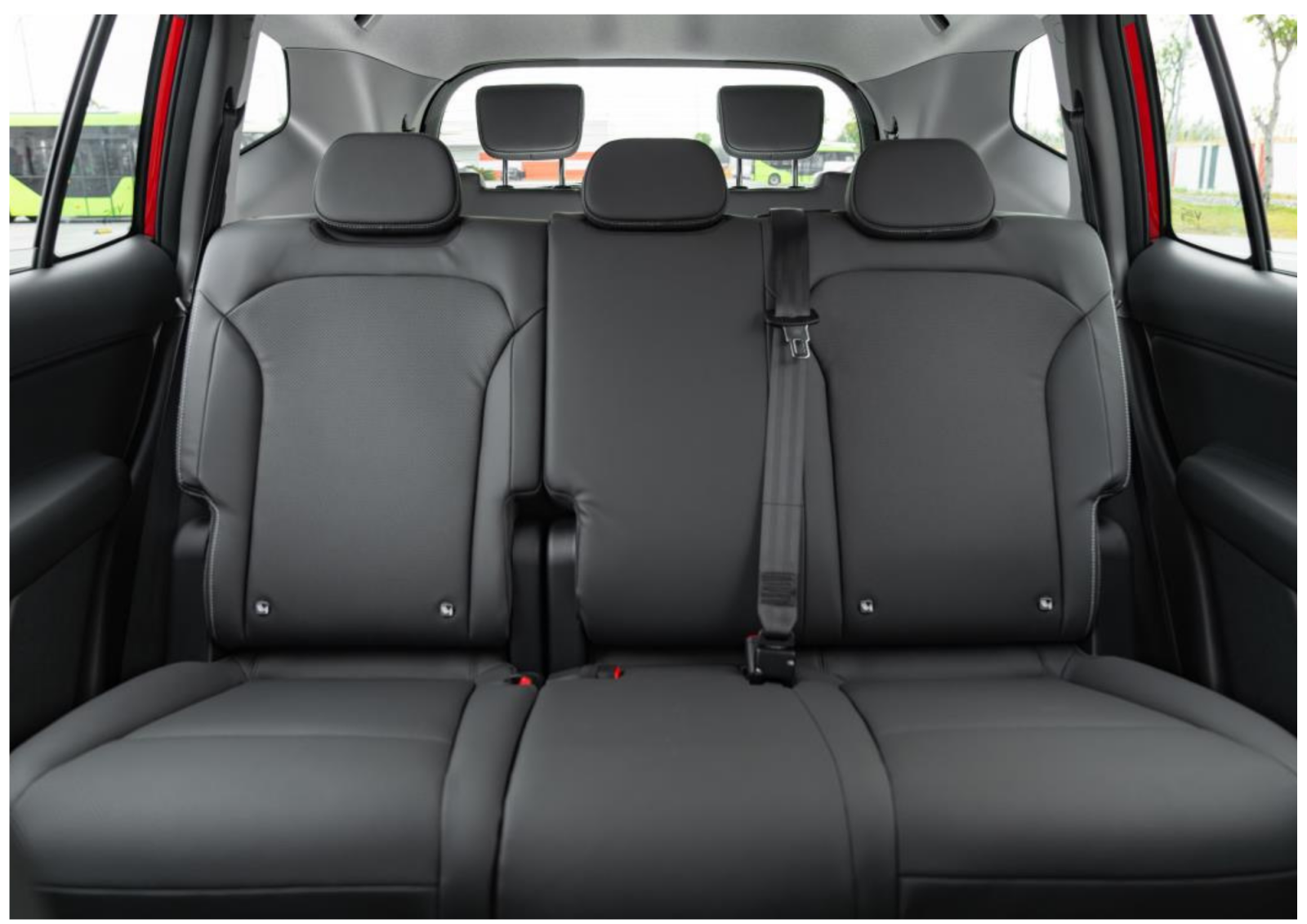 Không gian hàng ghế sau VinFast VF MPV 7